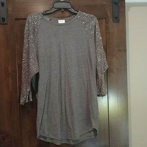 2XL LuLaRoe Randy t-shirt